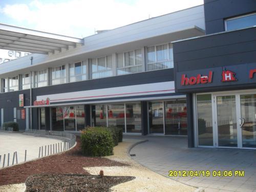 Hotel Villa De Los Arcos