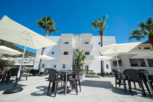 Apartamentos Ses Veles