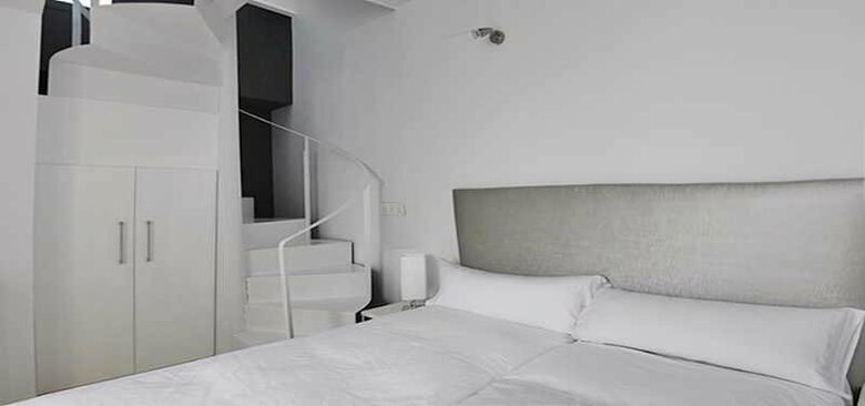 Aparthotel Elvira Suites
