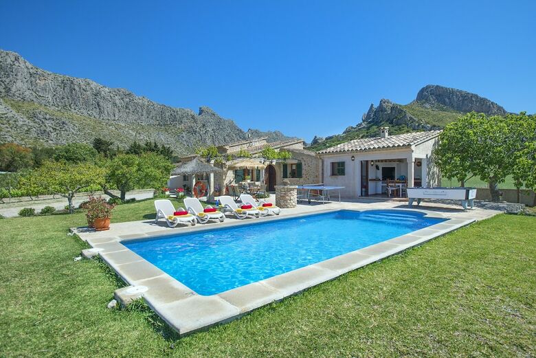 Beautiful Villa Moya With Great Views