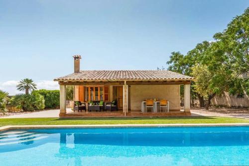 Pollenca Villa Sleeps 6 Pool Air Con Wifi