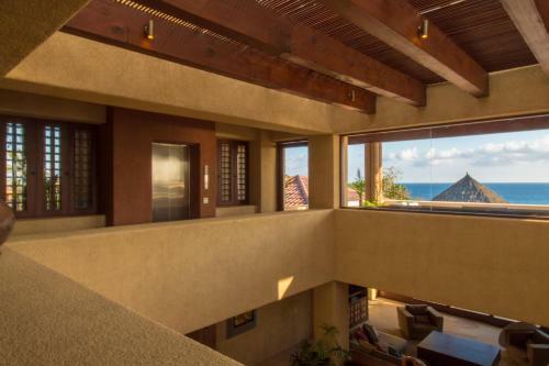 Beachfront Luxury With Staff, Villa Tranquilidad
