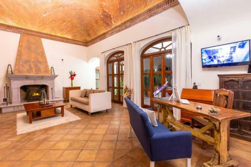 Hotel Grand Las Nubes By Inmense