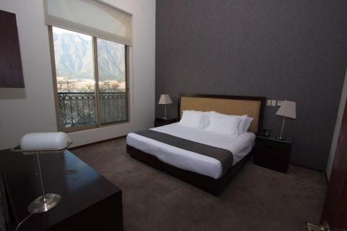 Hotel Torres De El Legado