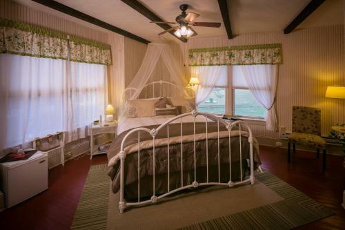 Bed & Breakfast Taylor House Inn