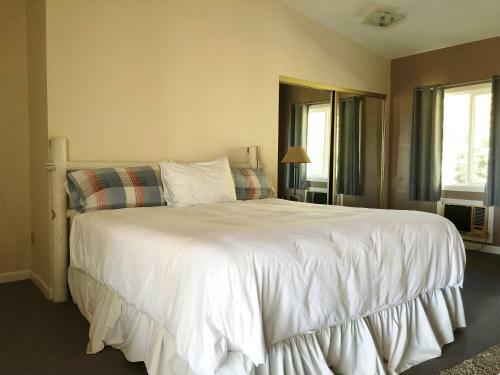 Hotel Palms At Indian Head