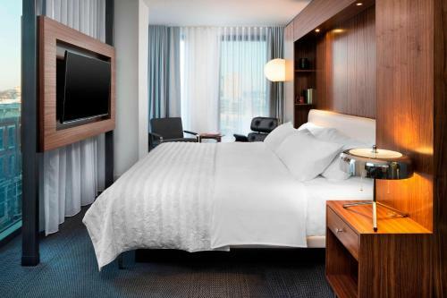 Hotel Le M�ridien Columbus, The Joseph