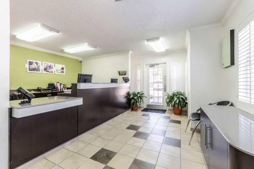 Hotel Studio 6 Dallas Northwest