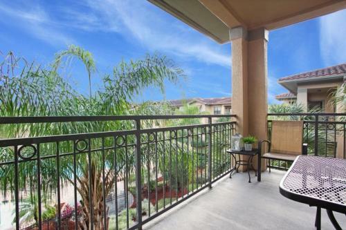 Charo Apartment 906