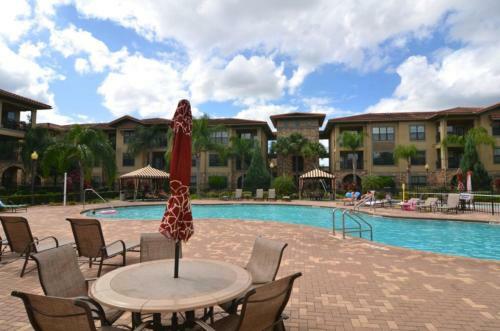 Charo Apartment 906