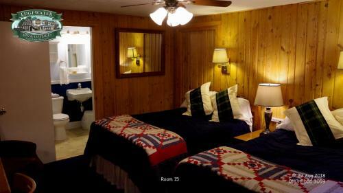 Posada Edgewater Inn & Cottages