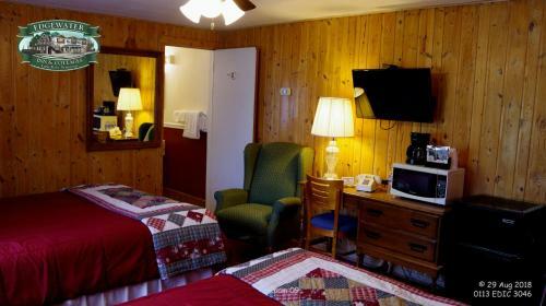 Posada Edgewater Inn & Cottages