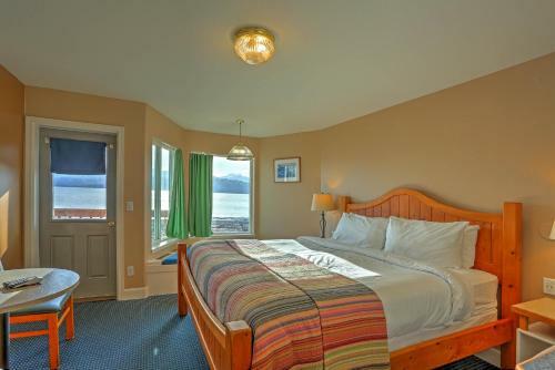Hotel Land's End Resort