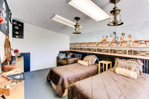 Yaquina Lighthouse Home
