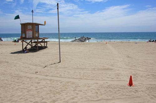 4801 Seashore Drive (68270)