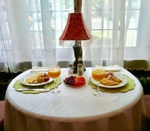 Hanover House Bed And Breakfast