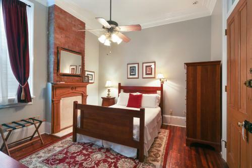 Bed & Breakfast Elysian Fields Inn