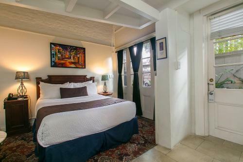 Lafitte Hotel & Bar