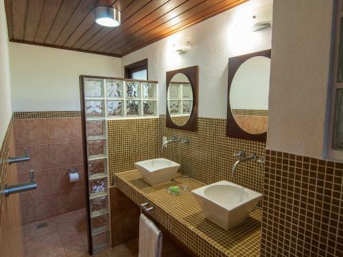 Hostal Pousada Jardim Das Montanhas