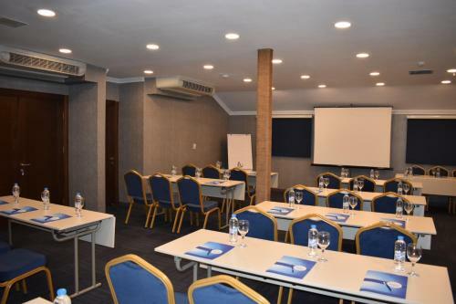 Rhiss Hotel Bostanci