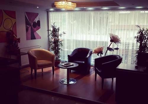 Hivas Hotel