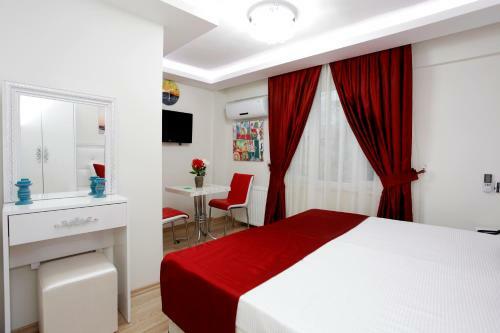 Hotel Taksim Istiklal Suites