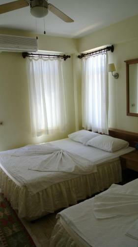 Hotel Hideaway