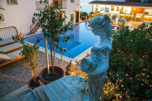 Sunset Villa Hotel