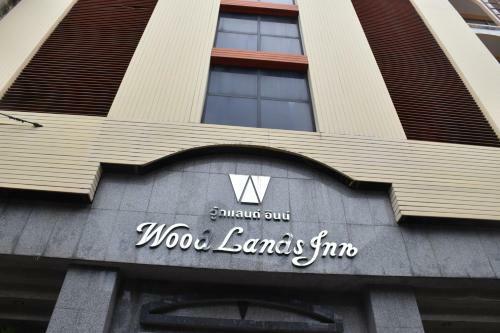 Posada Woodlands Inn