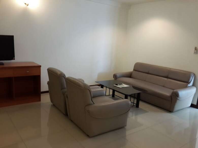 Hotel Nanatai Suites