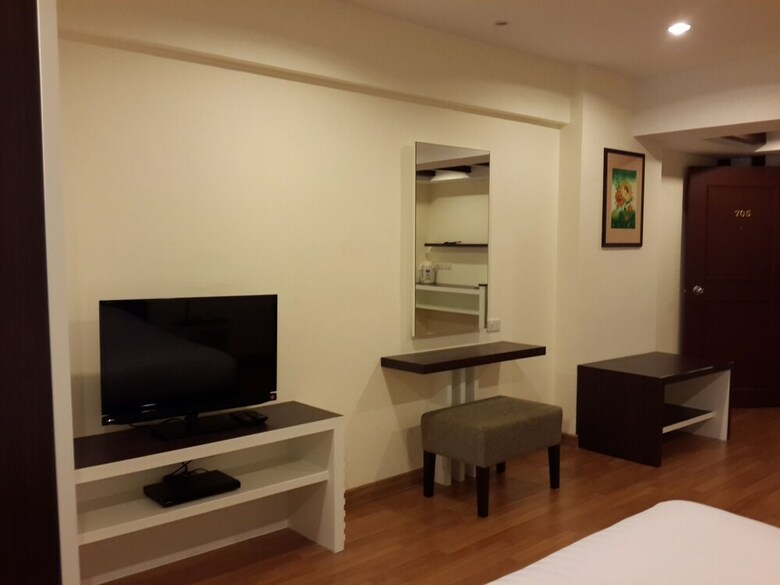Hotel Nanatai Suites