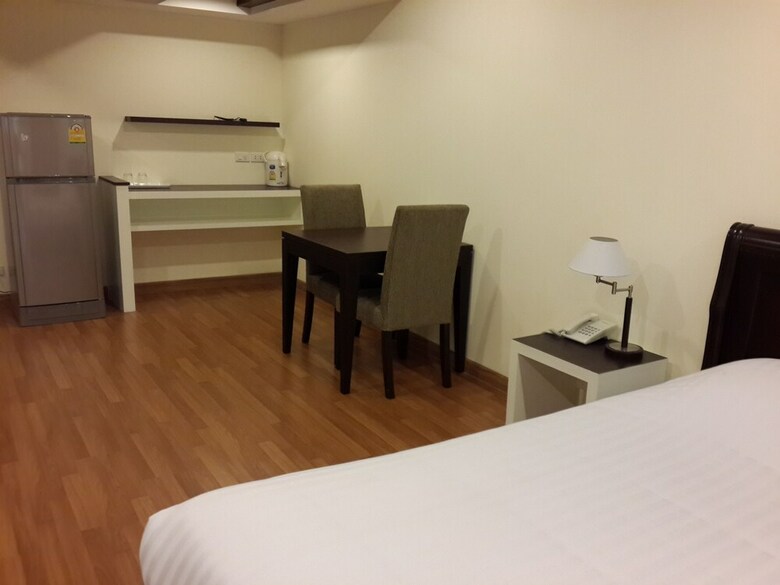 Hotel Nanatai Suites