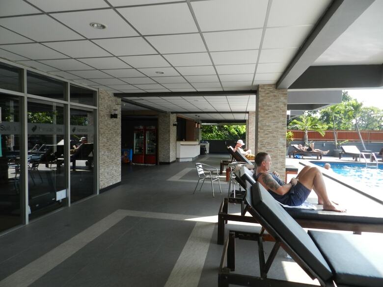 Hotel Nanatai Suites