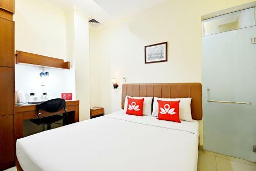 Hostal Zen Rooms Benhil Tondano