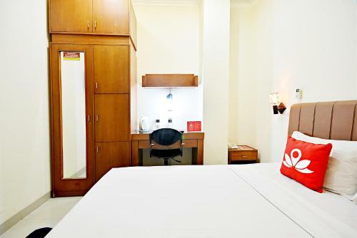 Hostal Zen Rooms Benhil Tondano