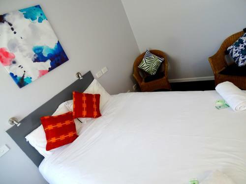Mercury Motor Inn
