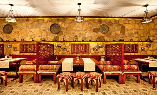 Shah Palace Hotel