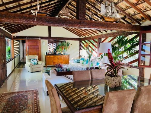 B�zios House