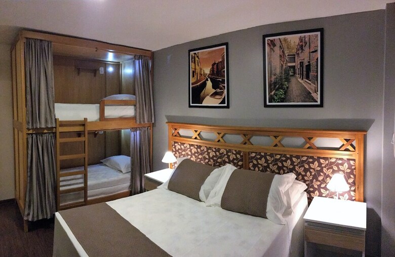Eleganz Hostel & Suites