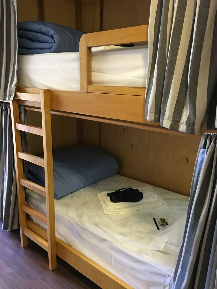 Eleganz Hostel & Suites