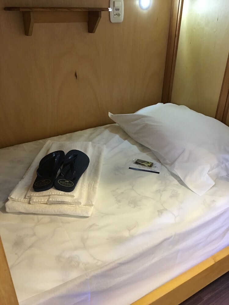 Eleganz Hostel & Suites