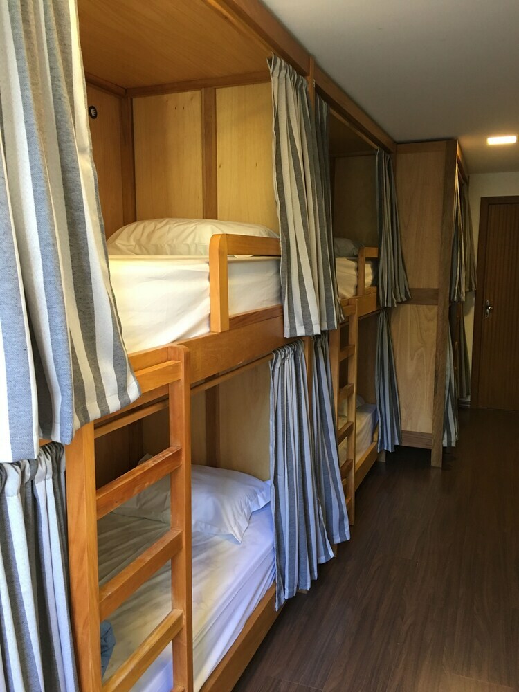 Eleganz Hostel & Suites