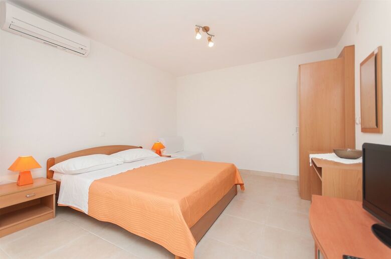 Apartments Ante