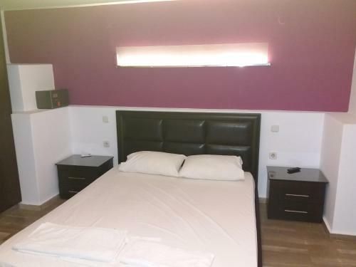 Manos Apartments
