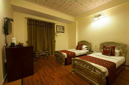 Hotel Siris 18