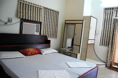 Sai Home Stay Bed & Breakfast
