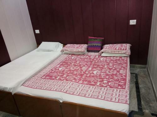 Friends Guest House & Hostel