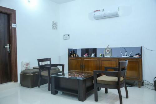 Aradhana's Home Stay
