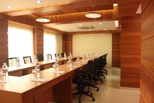 Hotel Pristine Residency