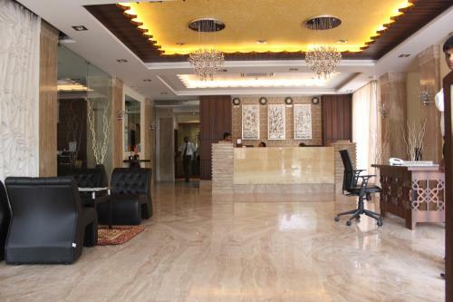 Hotel Pristine Residency